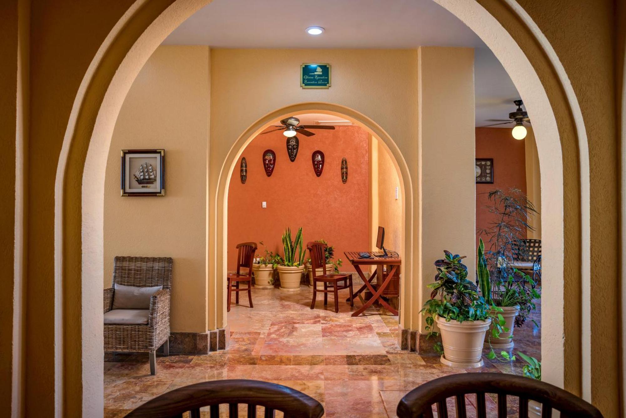 Best Western Posada Freeman Mazatlan Exterior photo