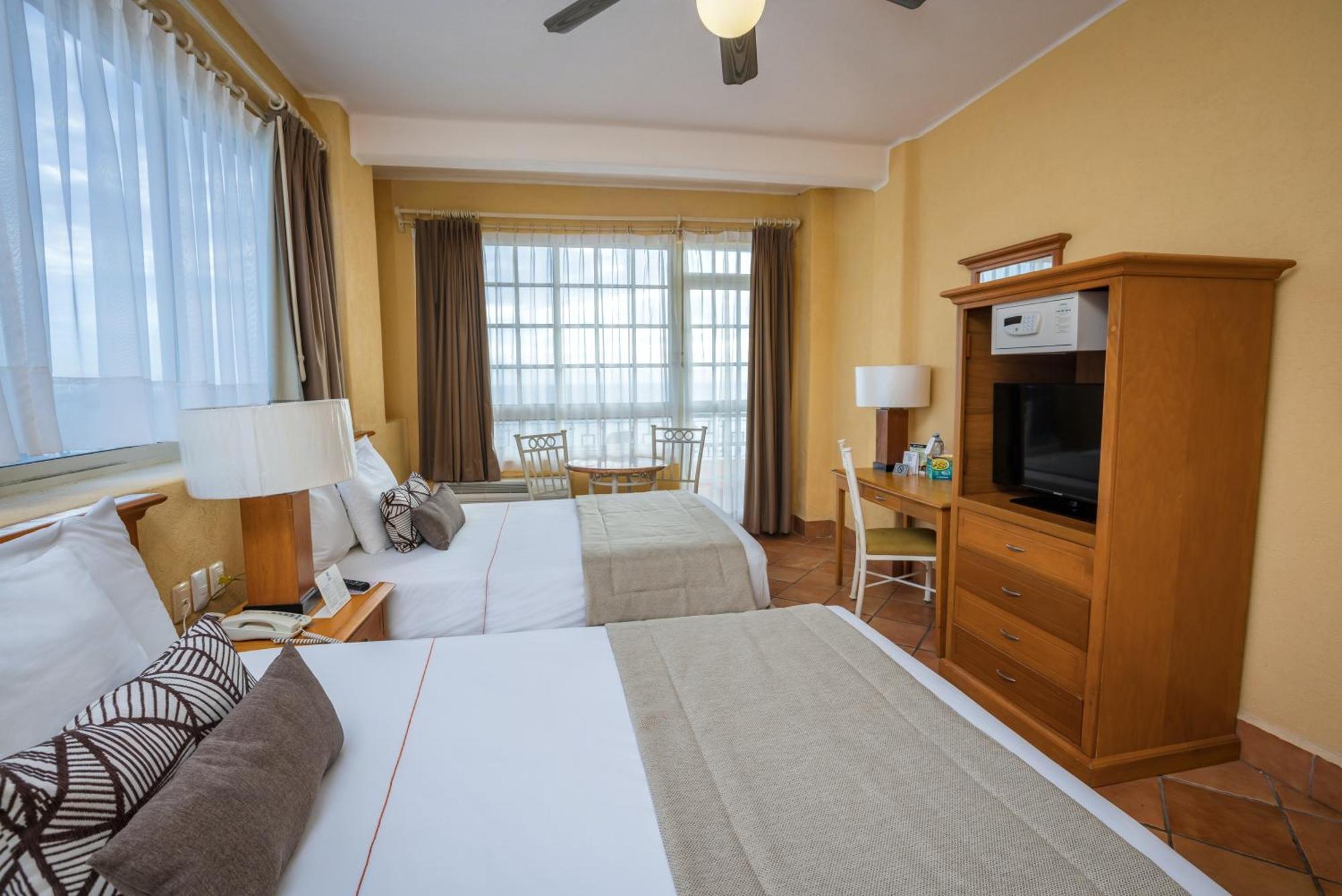 Best Western Posada Freeman Mazatlan Exterior photo