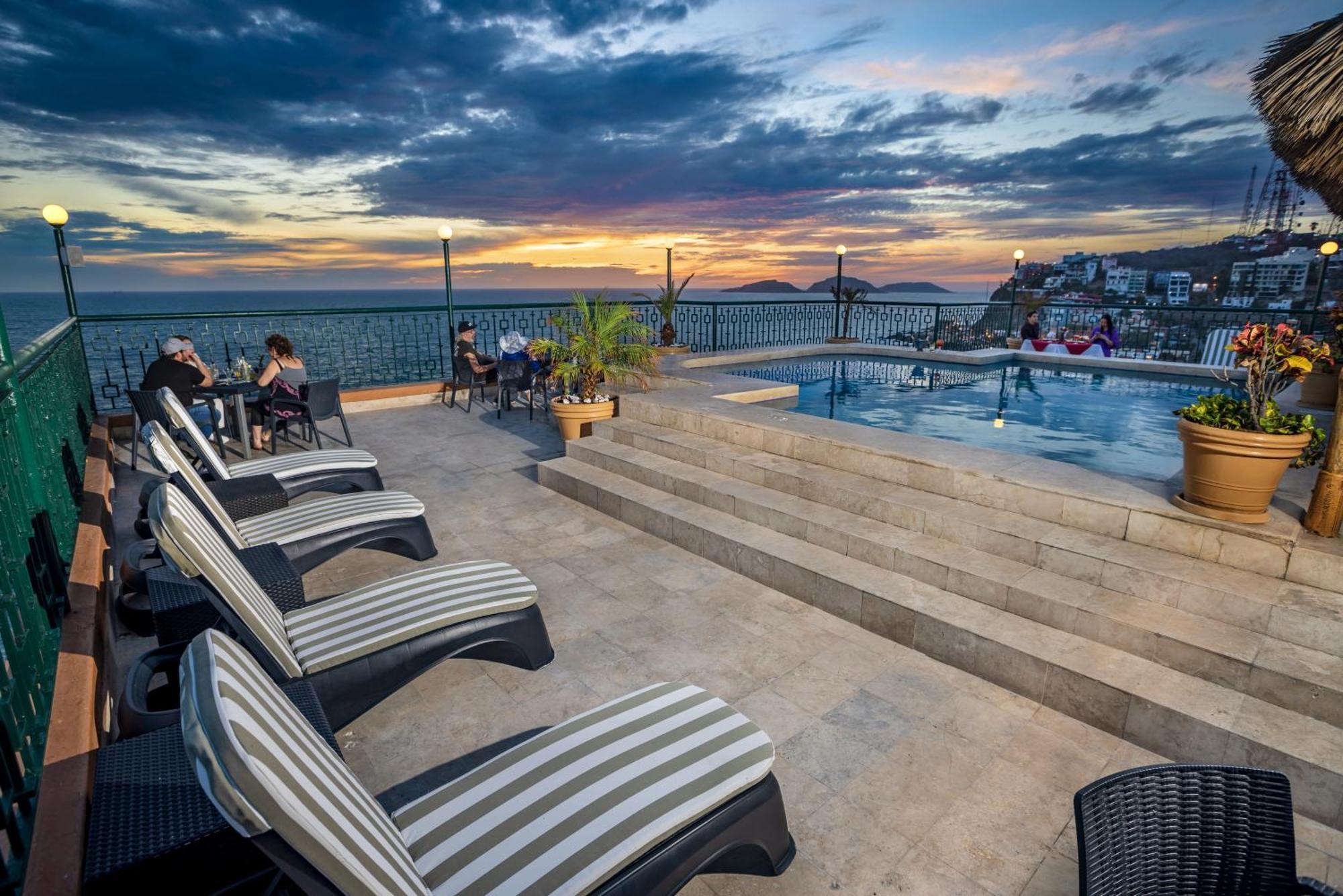 Best Western Posada Freeman Mazatlan Exterior photo