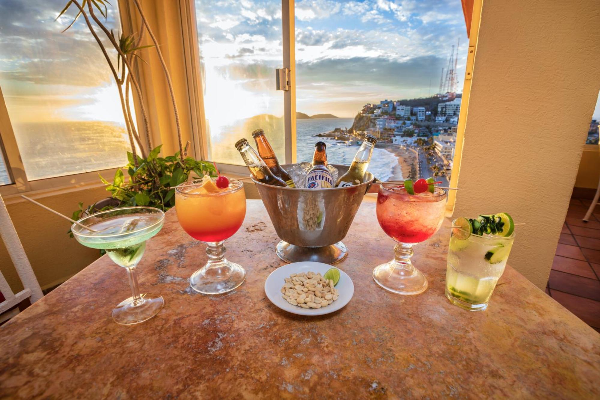 Best Western Posada Freeman Mazatlan Exterior photo