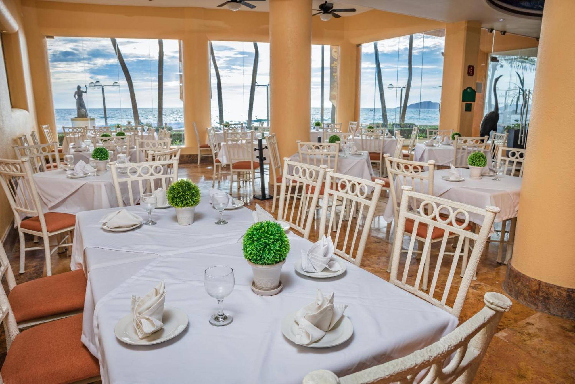 Best Western Posada Freeman Mazatlan Exterior photo