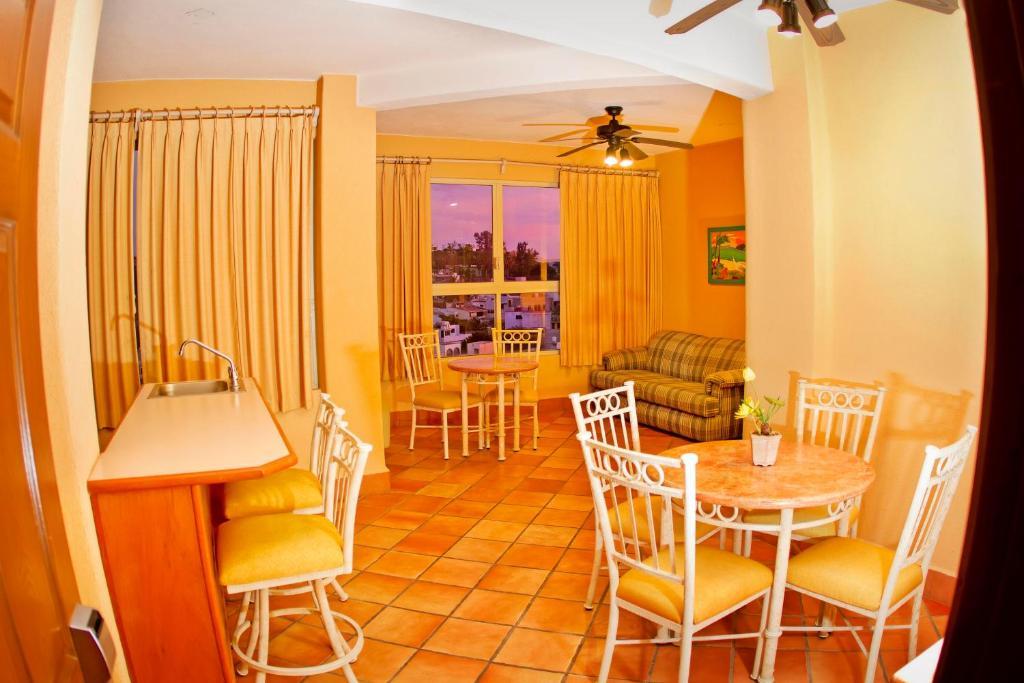 Best Western Posada Freeman Mazatlan Exterior photo